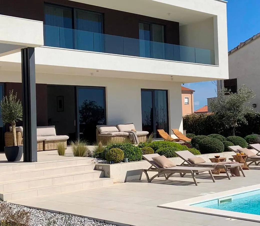 Sealine Villa Pula