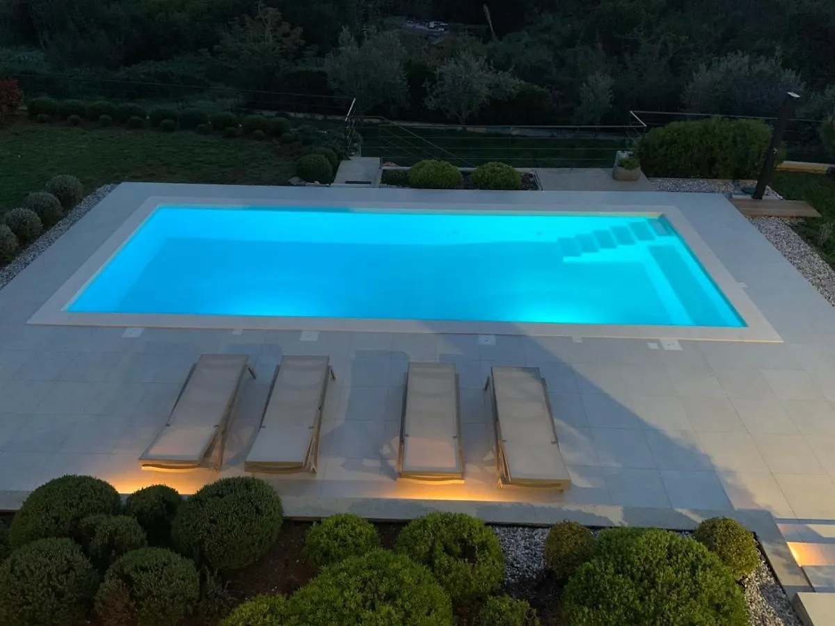Sealine Villa Pula